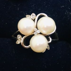 Vintage Sterling Silver Three Pearl Ring